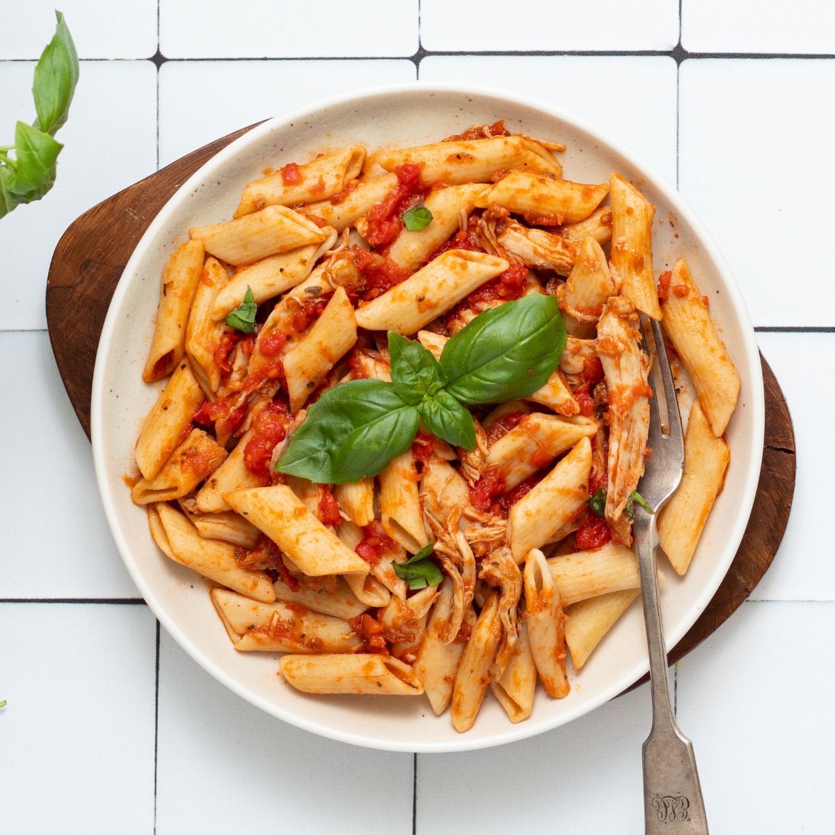 Pulled Chicken Tomato & Basil Pasta